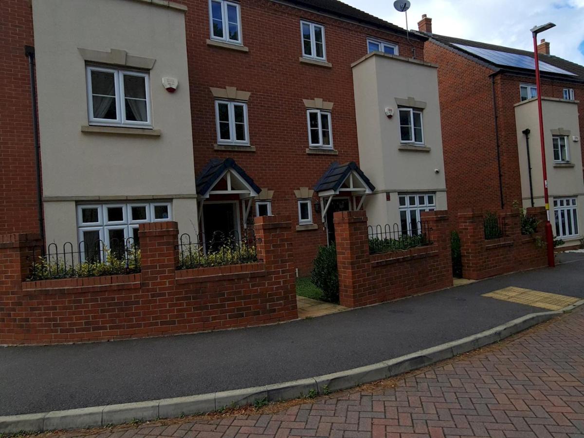 Pass The Keys Well Located Modern 5 Bedroom House Birmingham Exterior photo
